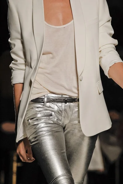 Look 37